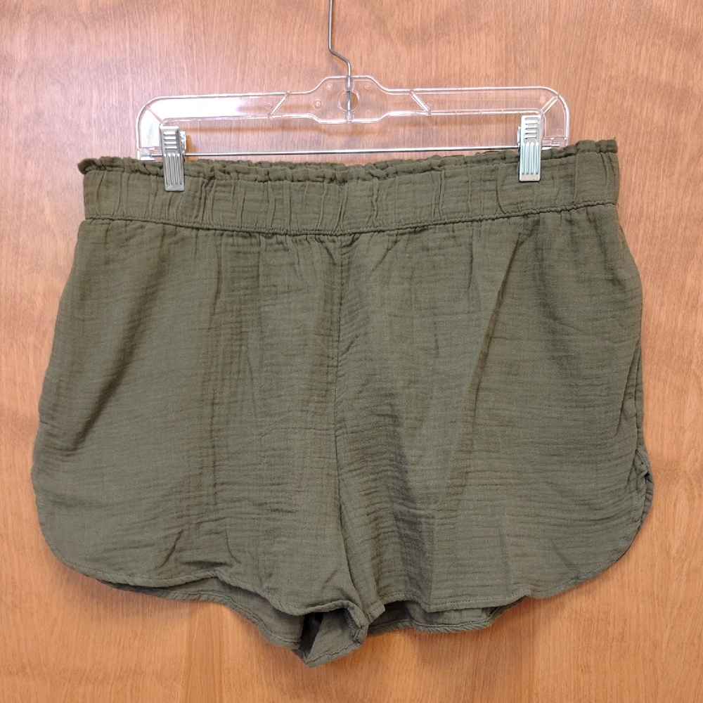 Universal Thread Olive Green Women's Shorts